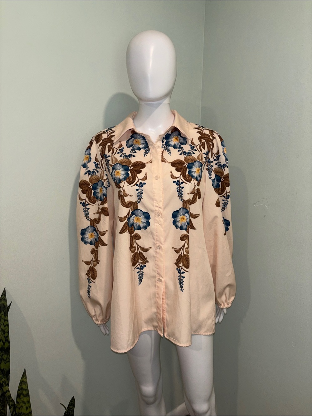 SHEIN Pink Floral Button Down Long Sleeve Collared Blouse - Large